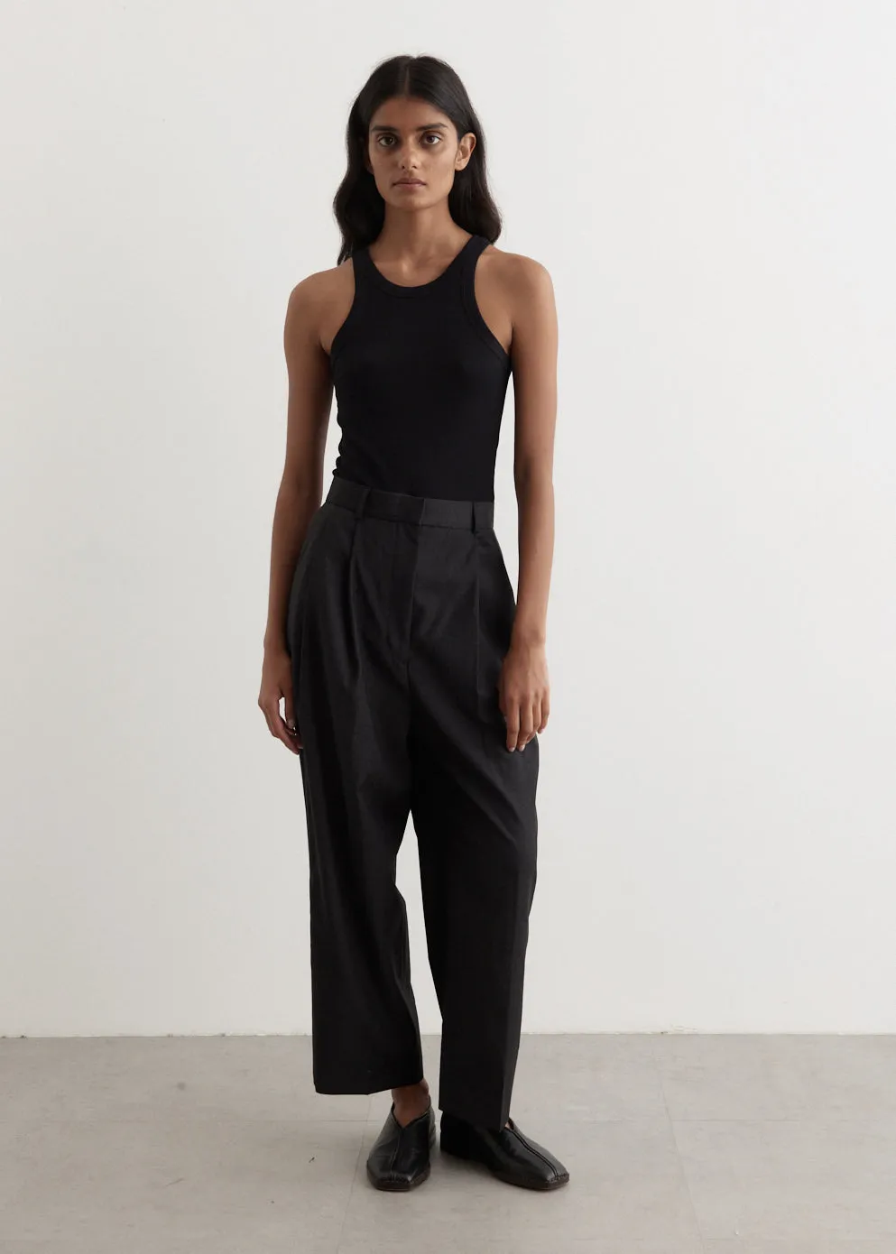 Double-Pleated Cropped Trousers